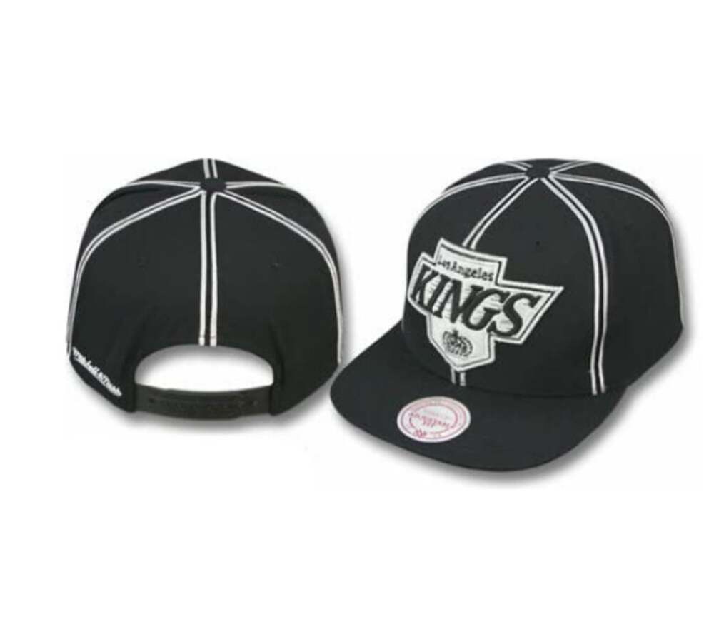 Mitchell & Ness Los Angeles Kings NJ17Z Striped Snapback Hat
